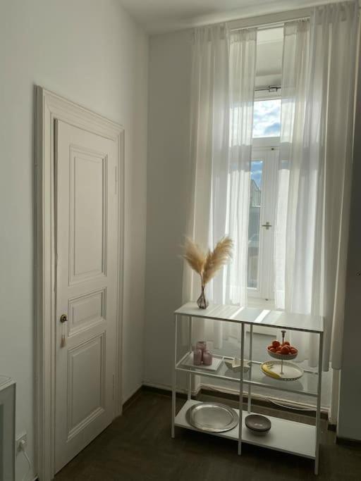 Altbau-Oase Der Eleganz: Stadtnaher Komfort Pur วิสบาเดน ภายนอก รูปภาพ